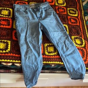 Everlane high-rise skinny jean. Light blue.